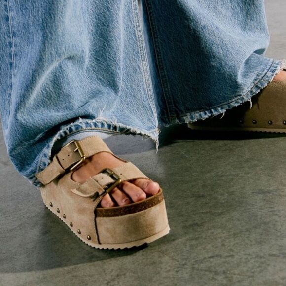 Free People Tan Platform Shoes - Picture 1 of 6